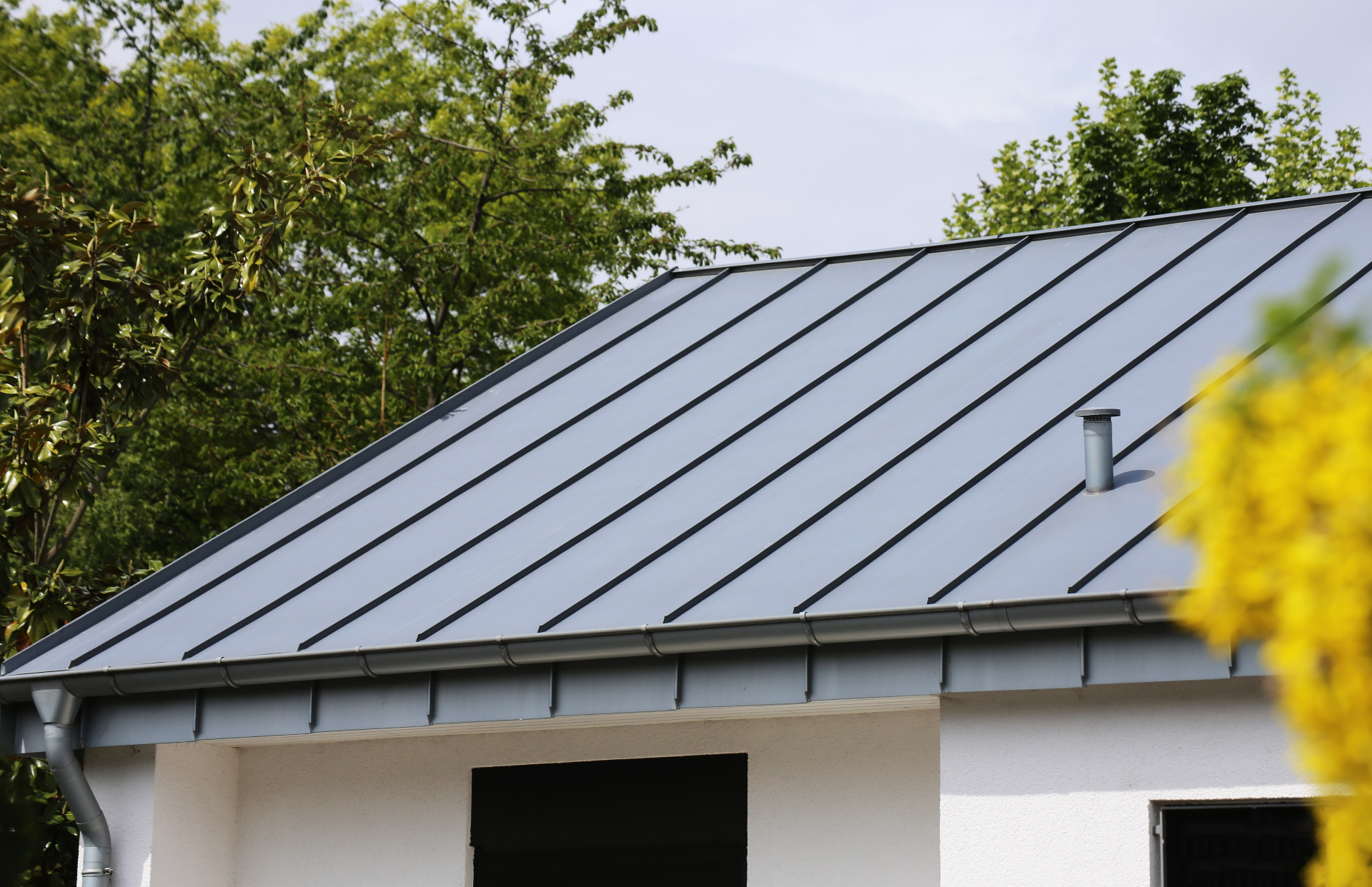 Standing-seam metal roof — Comox